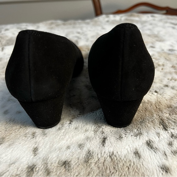 New French Sole Suede Wedge Pumps “Clap” Sz 7 - Picture 8 of 12